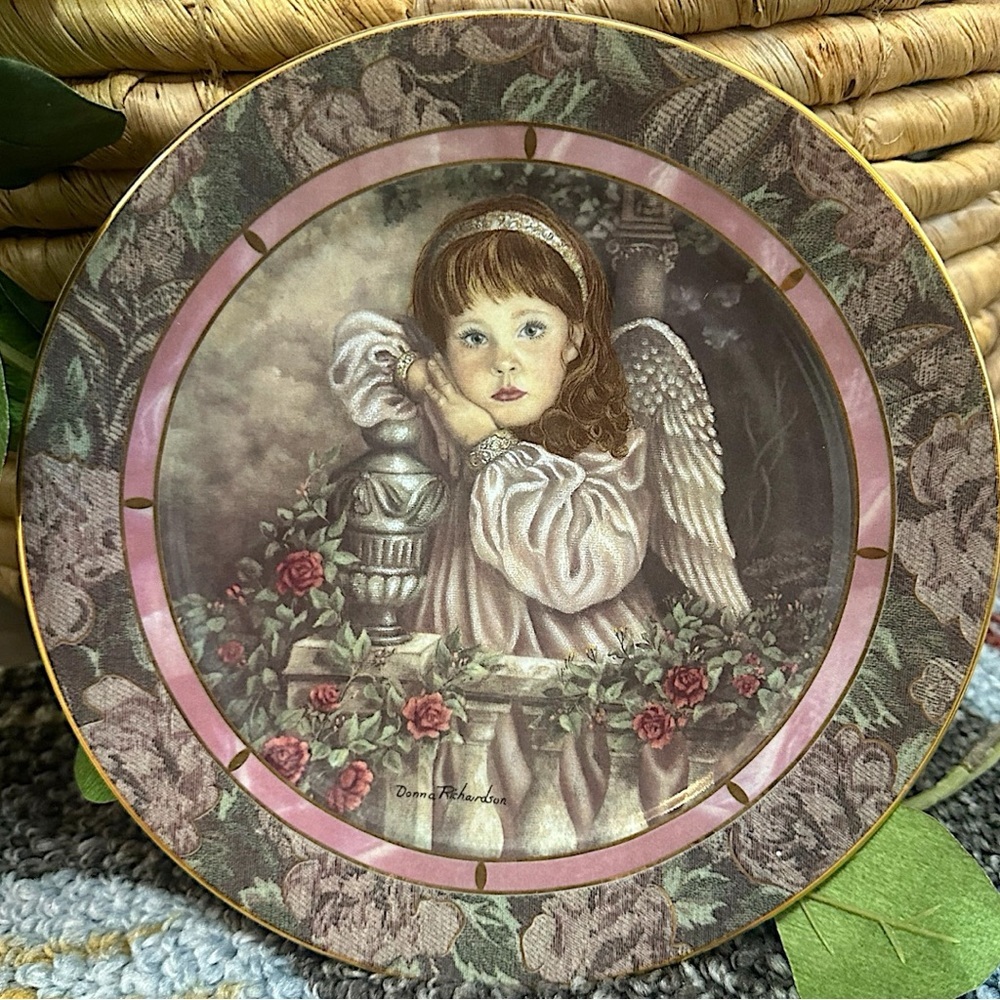 Vintage Wall Decor Plate Precious Angel Little Girl ‘Hope’ by Donna Richardson